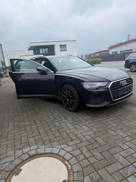 Gebraucht Audi A6 Basis 204 PS (150 kW) 2020 Schwarz Kombi