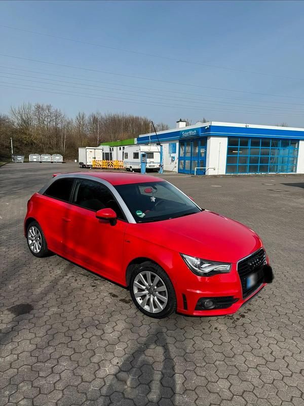 Gebraucht Audi A1 Admired 86 PS (63 kW) 2012 Rot Kleinwagen