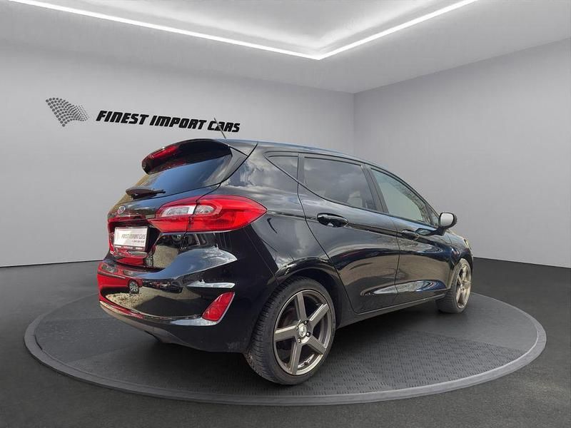 Second-hand Ford Fiesta 86 CP (63 kW) 2017 Negru Berlinǎ