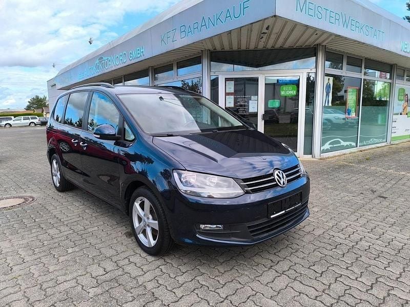 Blau Gebraucht 2012 VW Sharan Trendline Van / Kleinbus | 10.800 € (Fairer Preis) - Bild 1/4