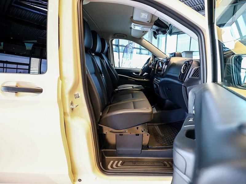 Gebraucht Mercedes Vito 136 PS (100 kW) 2025 Beige / hellelfenbein Van