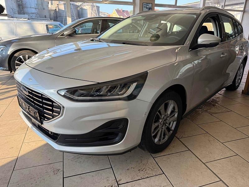 Gebraucht Ford Focus Titanium 120 PS (88 kW) 2022 Silber Kombi