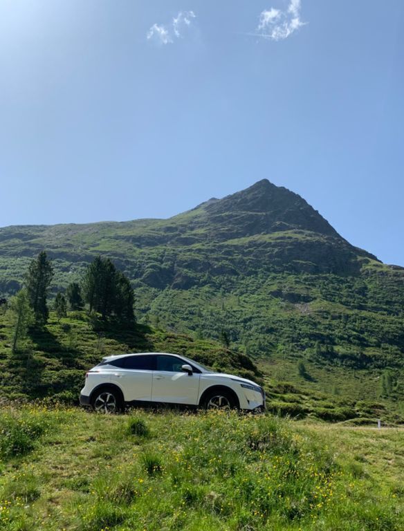 Weiß Gebraucht 2023 Nissan Qashqai N-Connecta SUV | 20.499 € (Guter Preis) - Bild 1/4