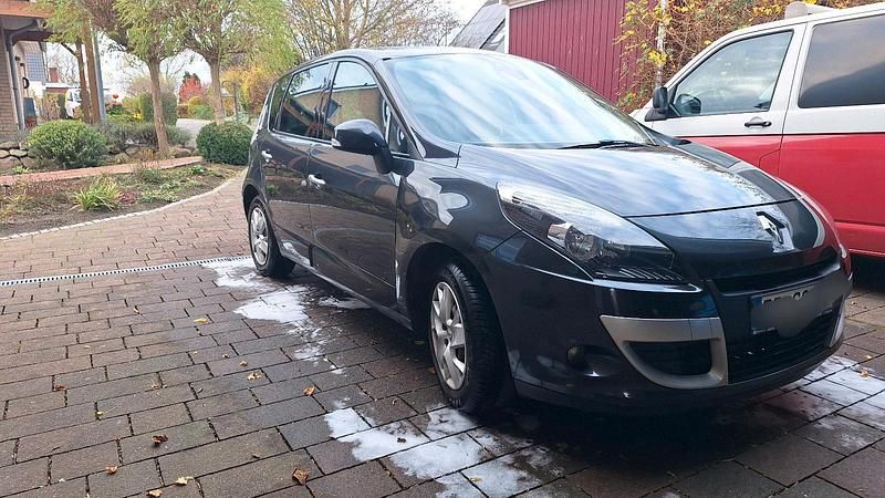 Gebraucht Renault Mégane 140 PS (102 kW) 2009 Grau Limousine