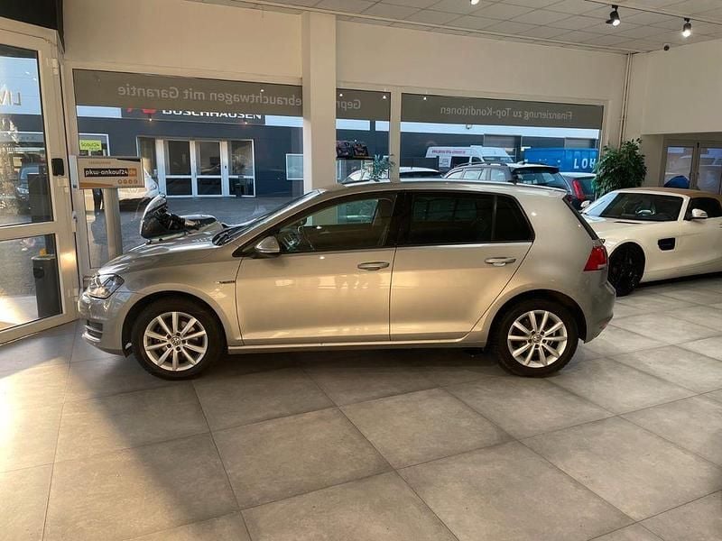 Gebraucht VW Golf VII LOUNGE 86 PS (63 kW) 2015 Silber Limousine