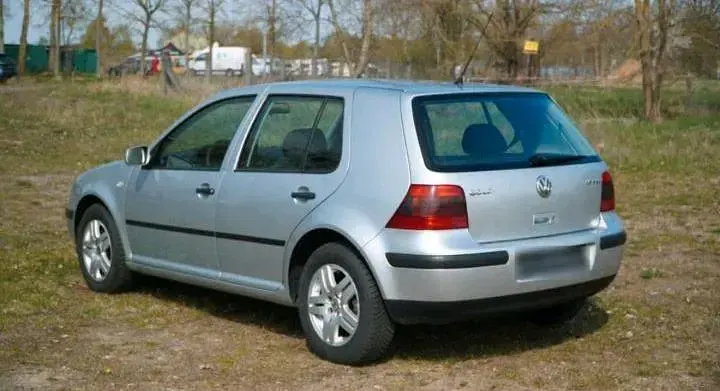Gebraucht VW Golf IV 110 PS (80 kW) 2002 Silber Limousine
