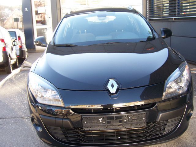 Gebraucht Renault Mégane GrandTour 110 PS (80 kW) 2011 Schwarz metallic Kombi