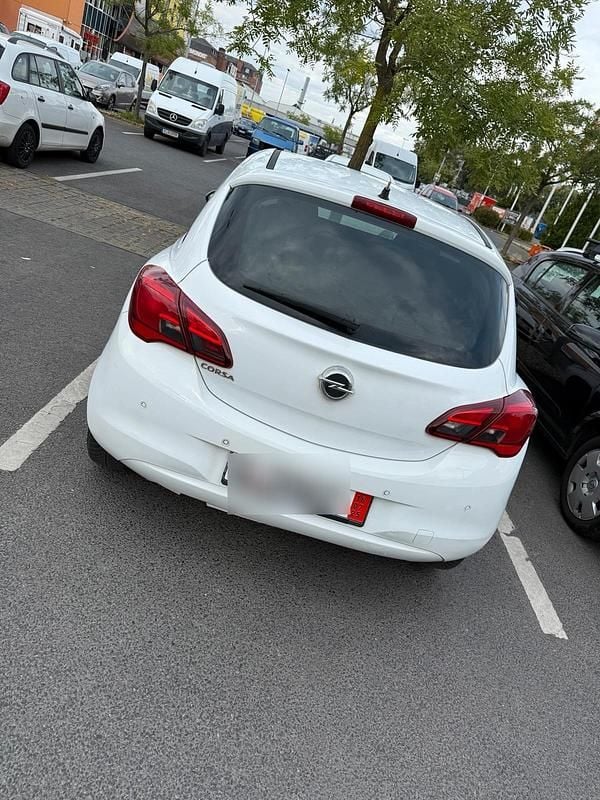 Weiß Gebraucht 2015 Opel Corsa Edition Coupé | 4.000 € (Superpreis) - Bild 1/4