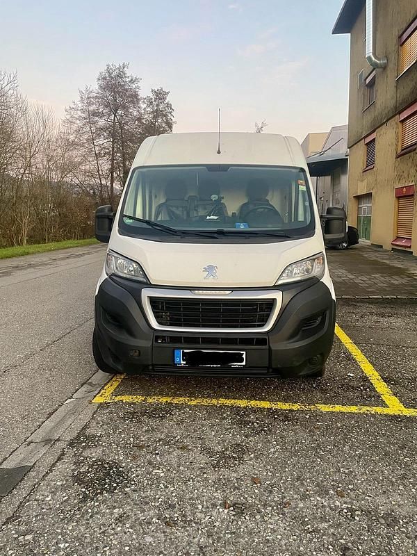 Gebraucht Peugeot Boxer Avantage 131 PS (96 kW) 2019 Weiß Van