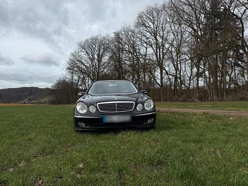 Gebraucht Mercedes E320 Avantgarde 204 PS (150 kW) 2004 Schwarz Kombi