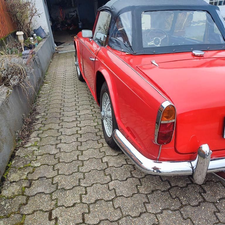 Gebraucht Triumph TR4 101 PS (74 kW) 1966 Rot Cabrio