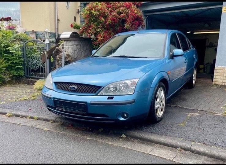 Blau Gebraucht 2002 Ford Mondeo Limousine | 499 € (Superpreis) - Bild 1/4