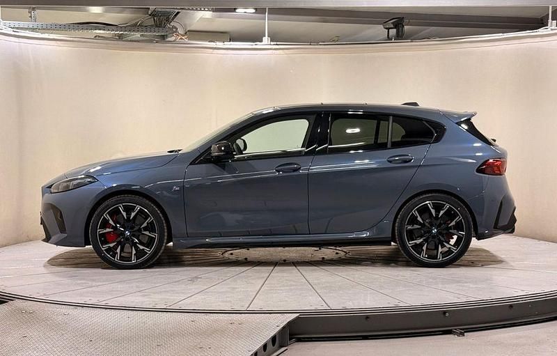 Gebraucht BMW M135 Performance 300 PS (220 kW) 2025 Grau Kleinwagen