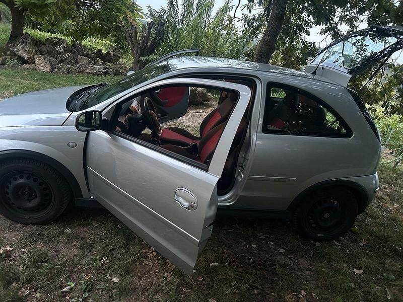 Gebraucht Opel Corsa 80 PS (58 kW) 2005 Silber Kleinwagen