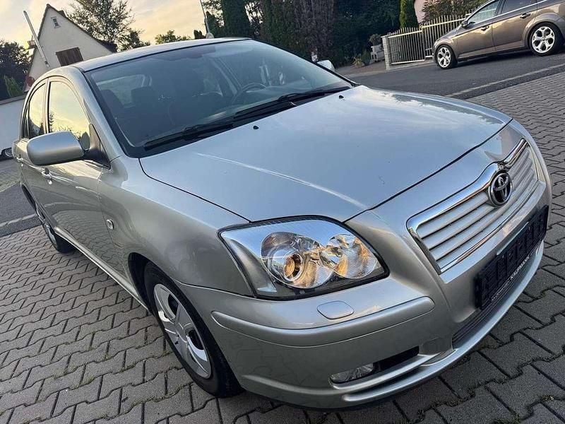 Grau Gebraucht 2004 Toyota Avensis Executive Limousine | 3.300 € (Fairer Preis) - Bild 1/4