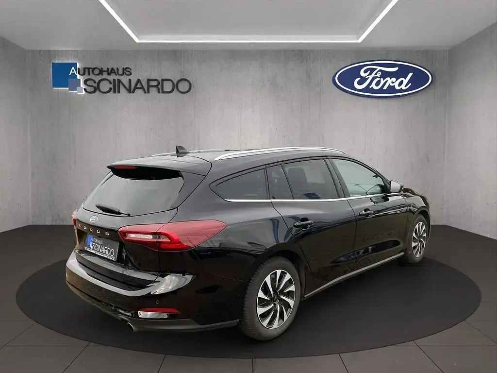 Gebraucht Ford Focus Titanium 116 PS (85 kW) 2025 Schwarz Kombi