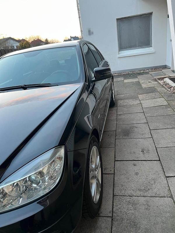 Gebraucht Mercedes C180 156 PS (114 kW) 2010 Schwarz Limousine