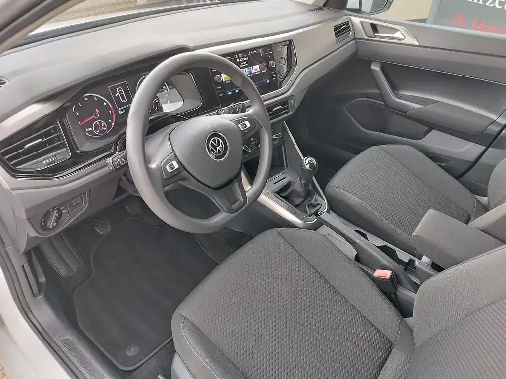 Gebraucht VW Polo Comfortline 95 PS (69 kW) 2021 Weiß Kleinwagen