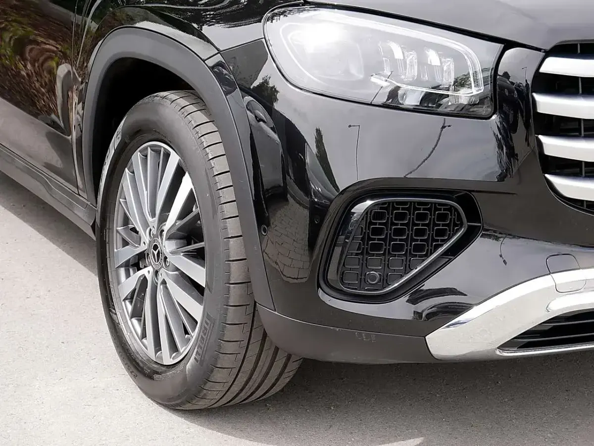 Gebraucht Mercedes GLS450 367 PS (269 kW) 2025 Metalliclack obsidianschwarz SUV