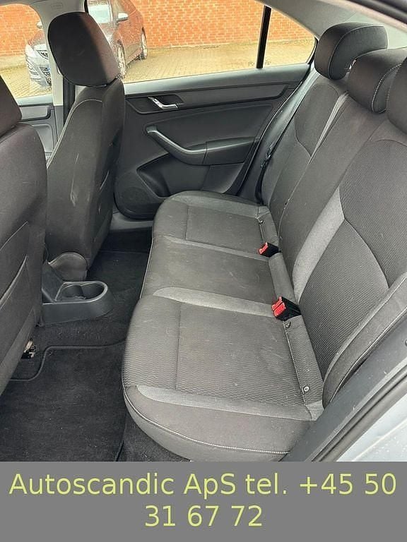 Gebraucht Skoda Rapid Ambition 86 PS (63 kW) 2014 Silber Limousine