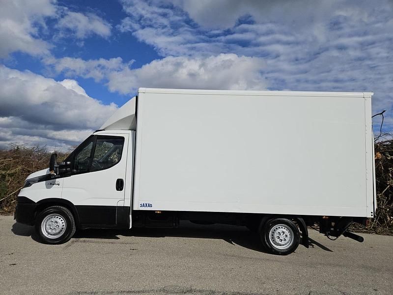 Gebraucht Iveco Daily 156 PS (114 kW) 2017 Weiß