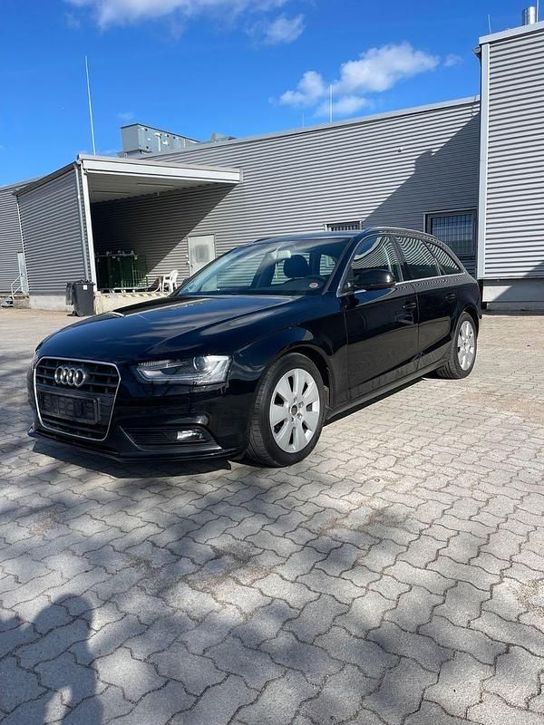 Gebraucht Audi A4 Sport 150 PS (110 kW) 2015 Schwarz Kombi