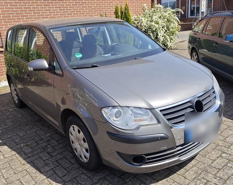 Grau Gebraucht 2007 VW Touran Van / Kleinbus | 3.000 € (Fairer Preis) - Bild 1/4