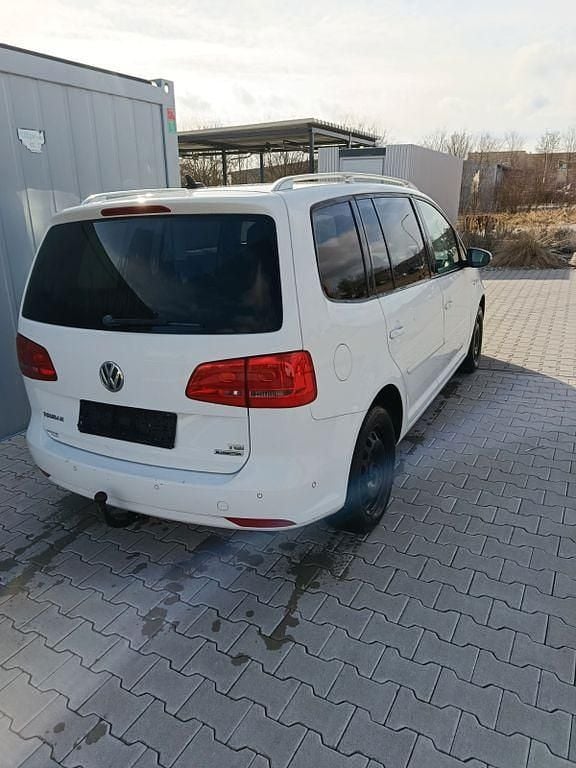 Gebraucht VW Touran Cup 150 PS (110 kW) 2014 Weiß Van / Kleinbus