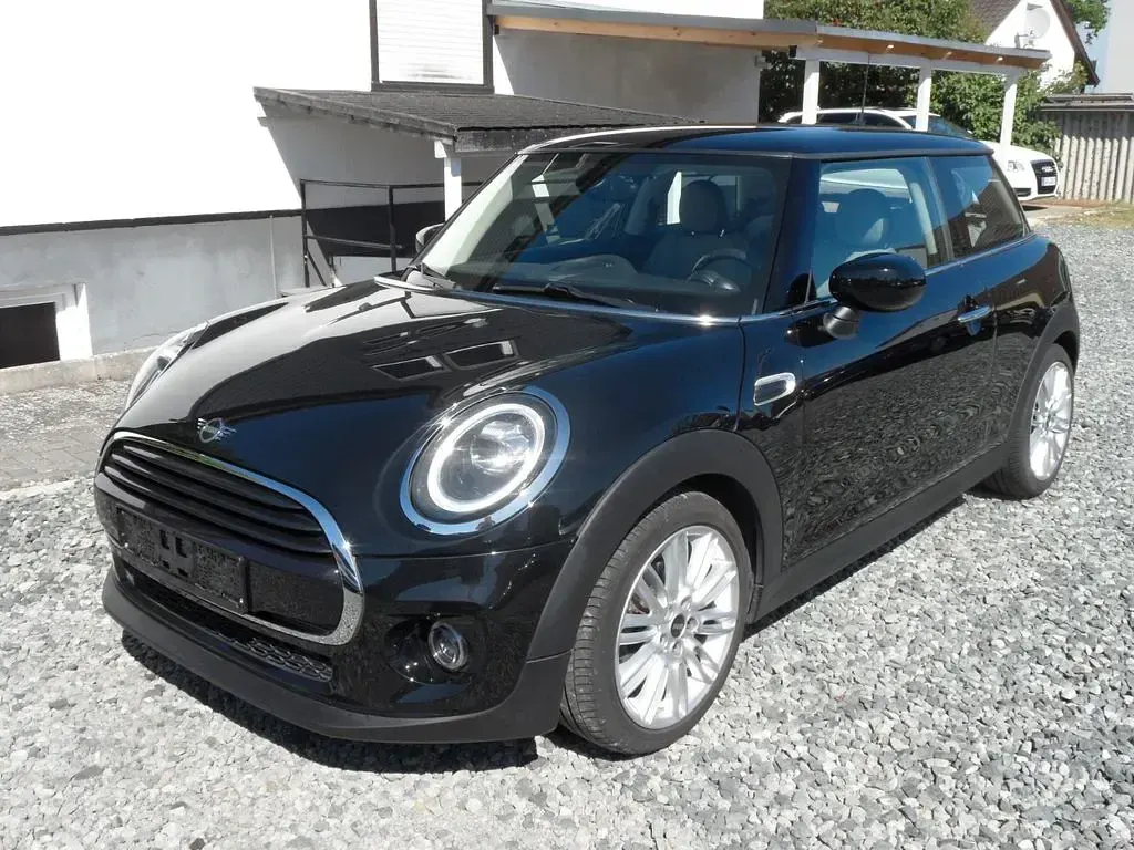 Gebraucht Mini Cooper 136 PS (100 kW) 2019 Schwarz Kleinwagen