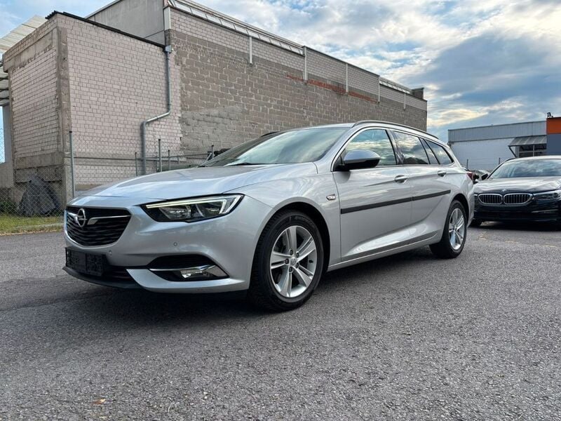 Silber Gebraucht 2018 Opel Insignia Edition Kombi | 11.769 € (Guter Preis) - Bild 1/4
