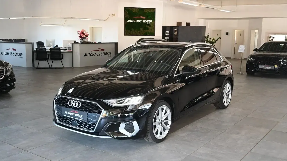 Gebraucht Audi A3 Sportback Advanced Plus 150 PS (110 kW) 2023 Schwarz Kleinwagen