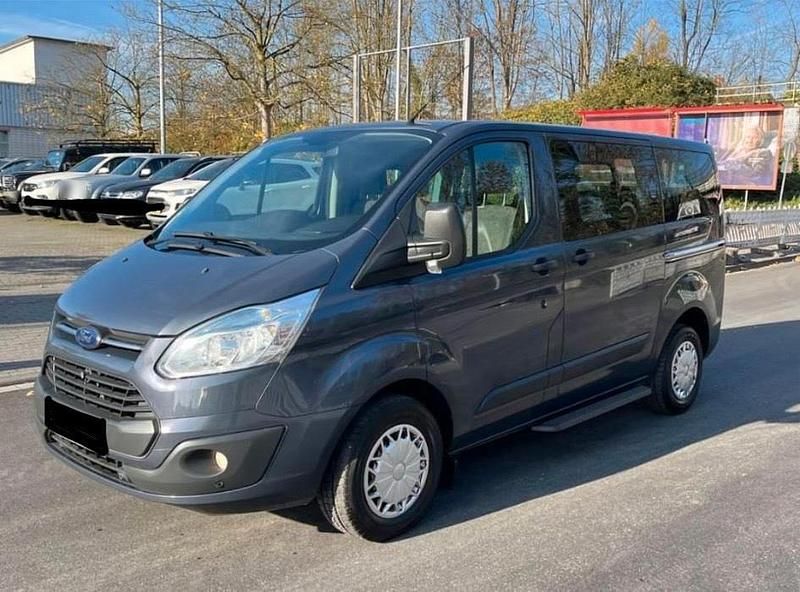 Gebraucht Ford Tourneo 125 PS (91 kW) 2013 Andere farben Van / Kleinbus