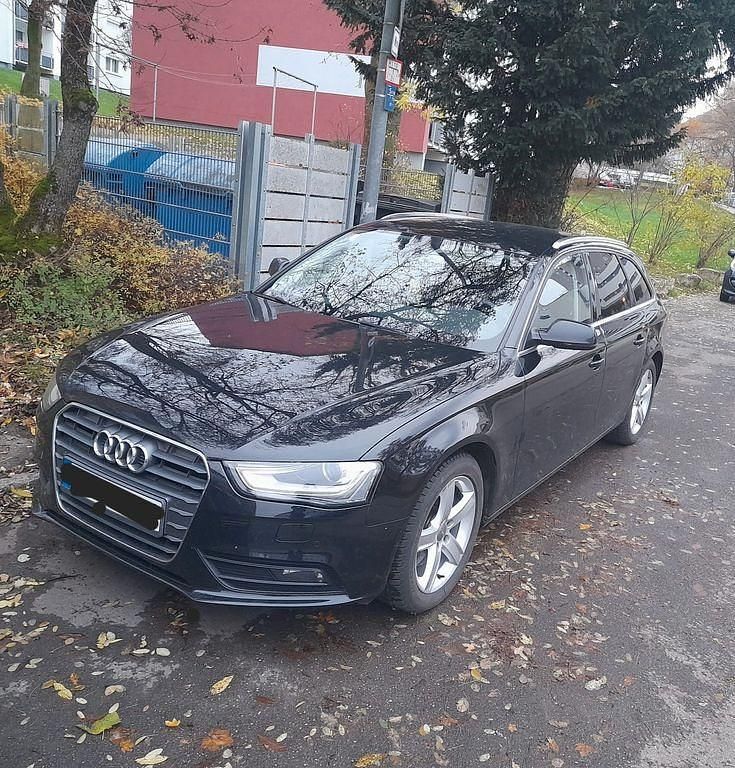 Schwarz Gebraucht 2015 Audi A4 Ambiente Kombi | 9.100 € (Fairer Preis) - Bild 1/3