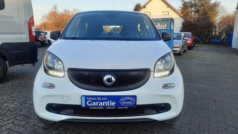 Gebraucht Smart ForFour 90 PS (66 kW) 2018 Schwarz Kleinwagen