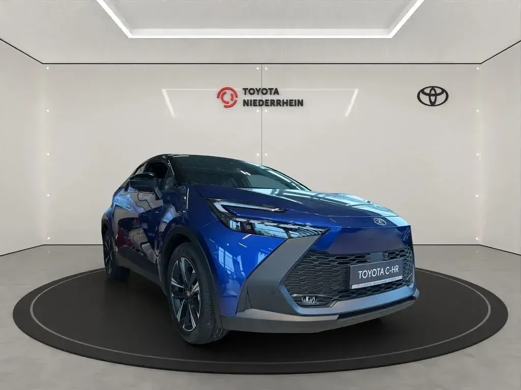 Neu Toyota C-HR Team 140 PS (102 kW) 2026 Blau SUV