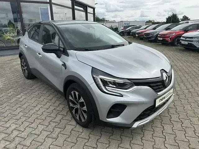 Gebraucht Renault Captur Evolution 91 PS (66 kW) 2023 Highlandgrau metallic/dach bl SUV