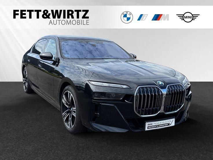 Saphirschwarz metallic Gebraucht 2023 BMW 750e M Sport Limousine | 91.490 € (Superpreis) - Bild 1/3