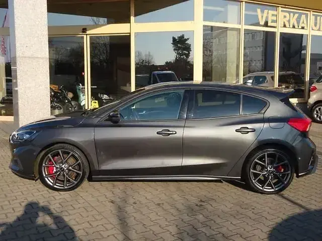 Second-hand Ford Focus ST 280 CP (205 kW) 2020 Gri Berlinǎ