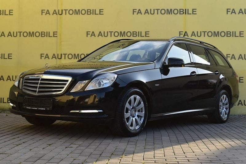 Schwarz Gebraucht 2012 Mercedes E200 Limousine | 7.200 € (Superpreis) - Bild 1/4