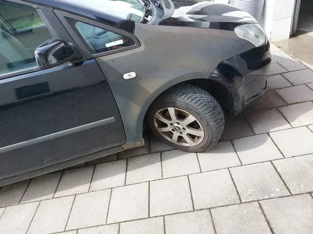 Gebraucht Ford C-MAX Ambiente 101 PS (74 kW) 2007 Schwarz Van / Kleinbus