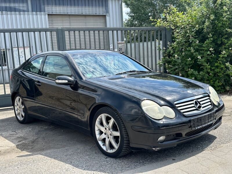 Gebraucht Mercedes CL200 163 PS (119 kW) 2002 Schwarz Coupé