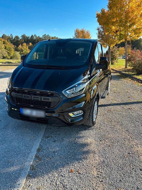 Schwarz Gebraucht 2018 Ford Tourneo Van / Kleinbus | 19.800 € (Superpreis) - Bild 1/4
