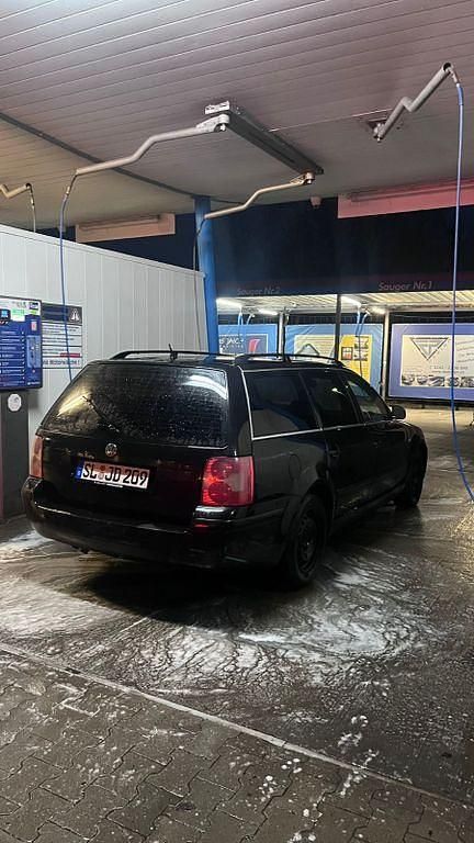 Gebraucht VW Passat Basis 101 PS (74 kW) 2004 Schwarz Kombi