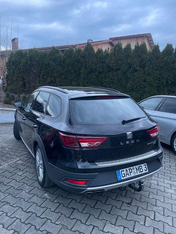 Gebraucht Seat Leon X-Perience 150 PS (110 kW) 2016 Schwarz Kombi
