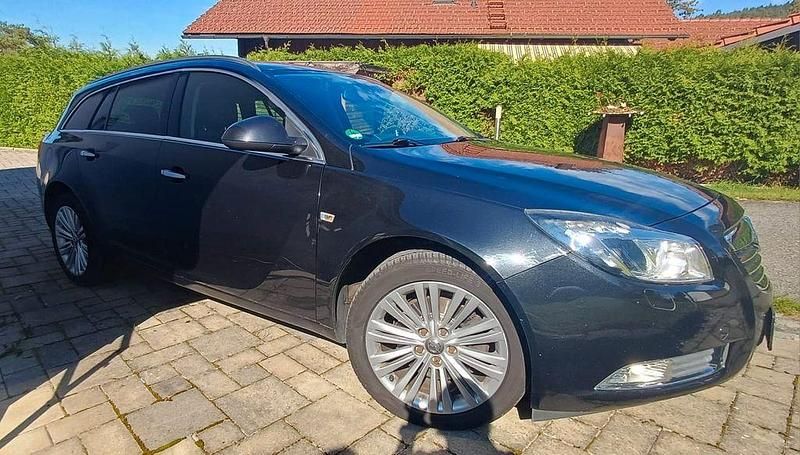 Schwarz Gebraucht 2011 Opel Insignia Edition Kombi | 3.300 € (Superpreis) - Bild 1/4