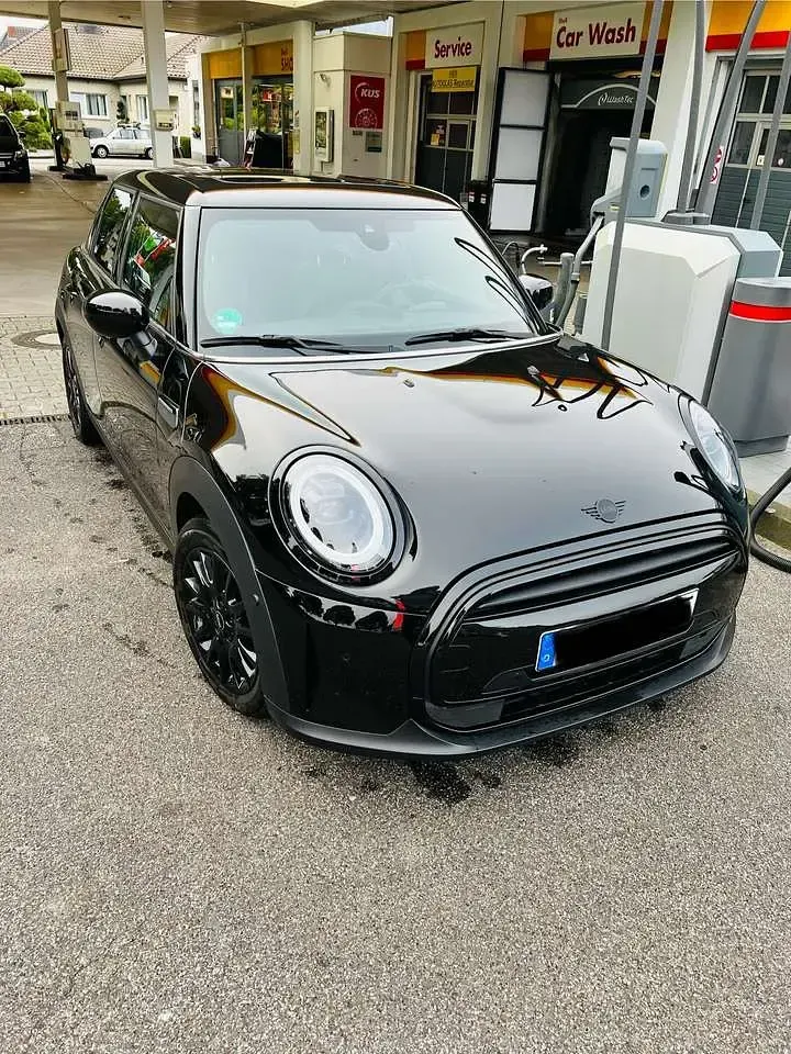 Gebraucht Mini Cooper Classic 136 PS (100 kW) 2021 Schwarz Kleinwagen