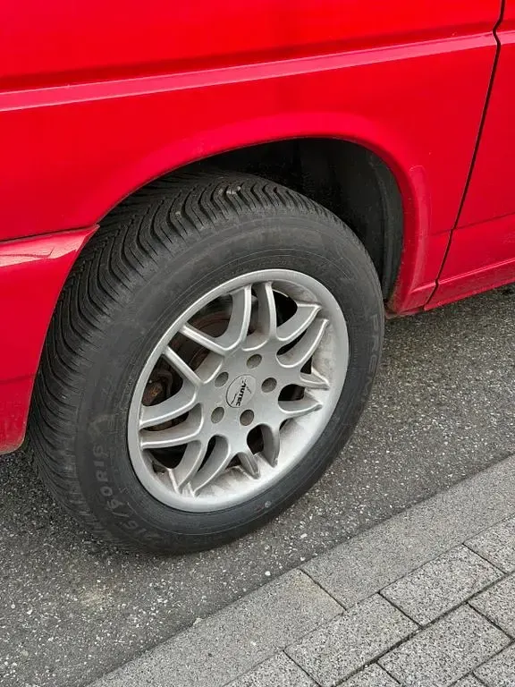 Second-hand VW Caravelle 204 CP (150 kW) 2000 Roșu Van