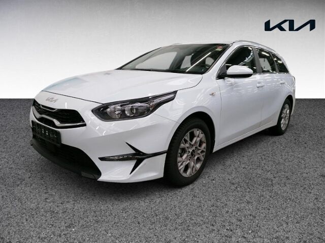 Gebraucht Kia Ceed 140 PS (102 kW) 2024 Andere farbe Kleinwagen