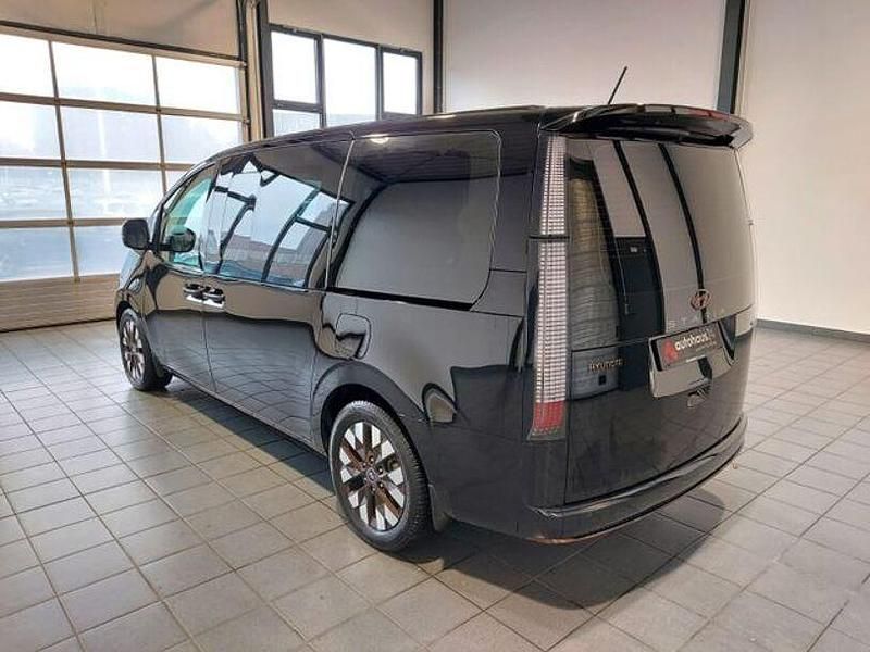 Gebraucht Hyundai Staria Signature 177 PS (130 kW) 2022 Schwarz Van / Kleinbus