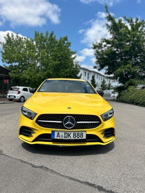 Gelb Gebraucht 2019 Mercedes A180 Limousine | 22.900 € (Fairer Preis) - Bild 1/4